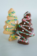 GINGERBREAD CHRISTMAS TREES (18 PLAIN & 6 CHOCOLATE) CHRISTEN'S 24 x 40gm W8513