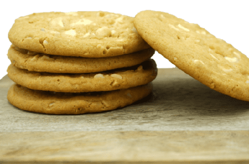 [BAKWHMAC] BISCUIT WHITE CHOC & MACADAMIA BAKELS(40g) 5KG 631982